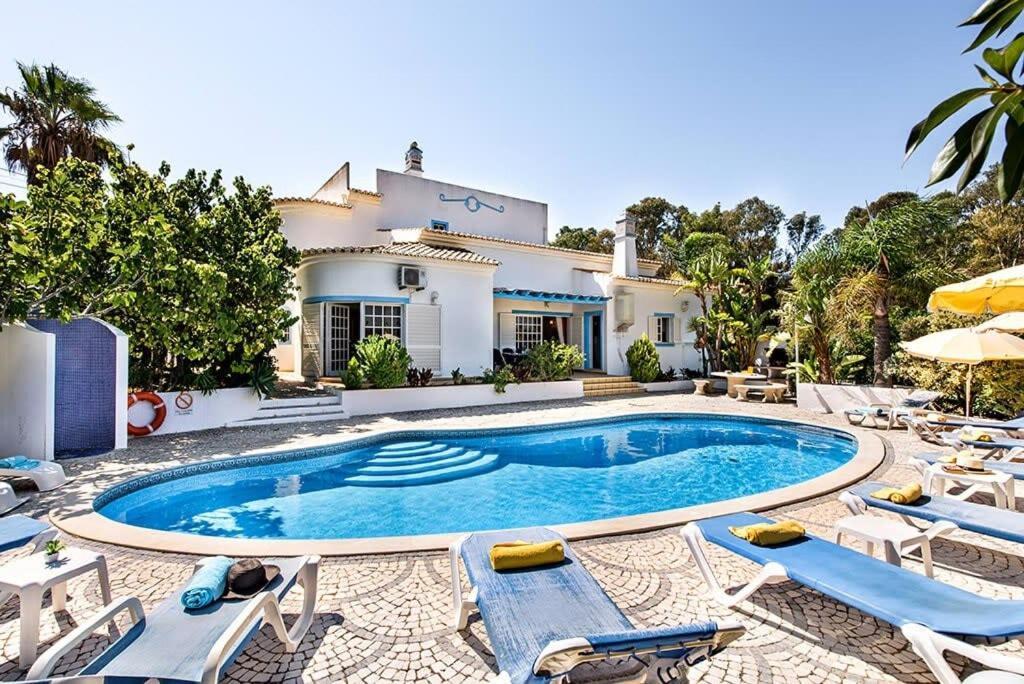 Villa Cabrita, Superb Location, Large Villa, Walk To Restaurants, Supermarkets Beach Guia  Exterior photo